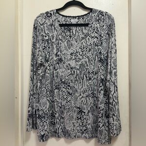 CHICO’S Animal Print Long Sleeves Scoop Neck Top Blouse Sz 3/XL